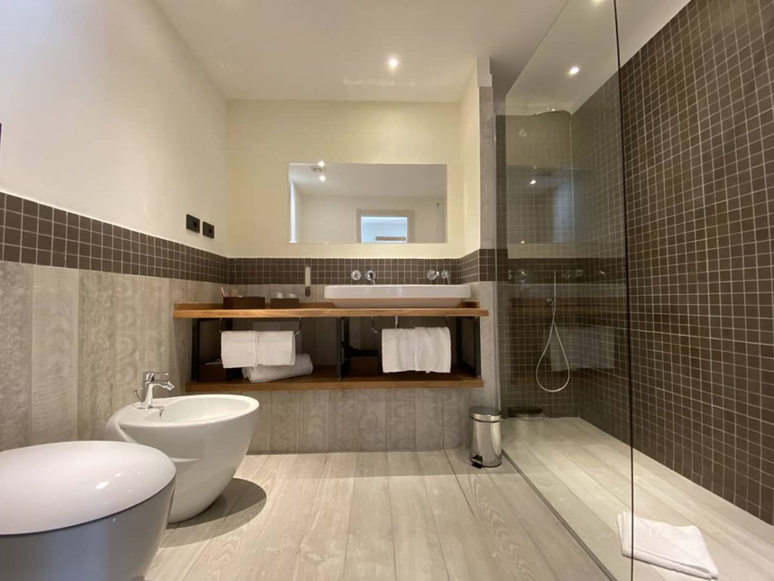 Tavolara Molara Molarotto bathroom Hotel San Teodoro